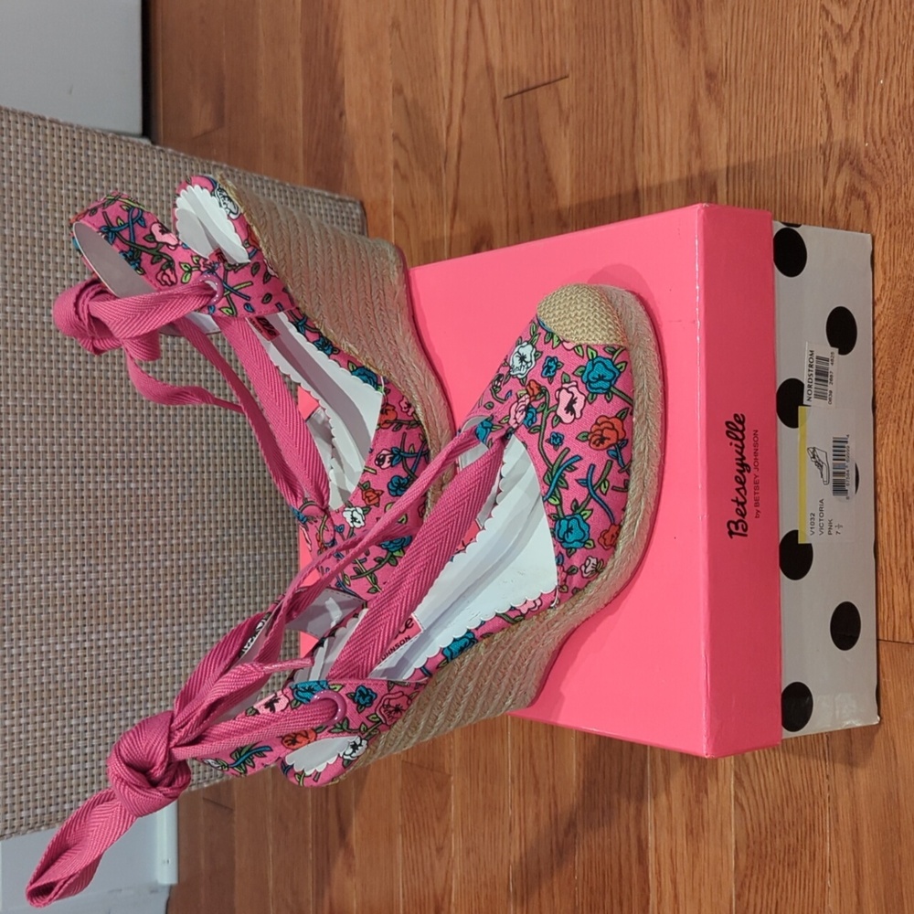 Betsy Johnson lace up espadrilles